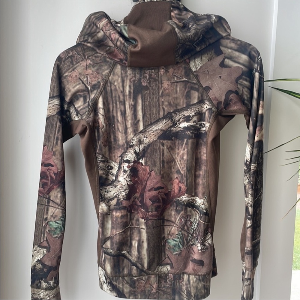 Cabela’s women’s camouflage Hoodie